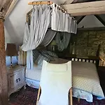 Le Moulin A Huile Bed & Breakfast 3*