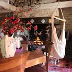 Le Moulin A Huile Bed & Breakfast 3*