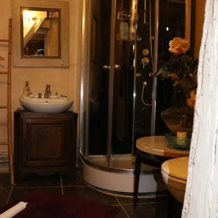 Le Moulin A Huile Vailhourles