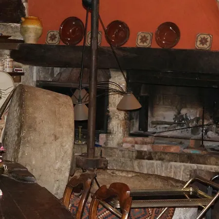 Le Moulin A Huile Bed & Breakfast