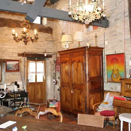 Le Moulin A Huile 3* Vailhourles