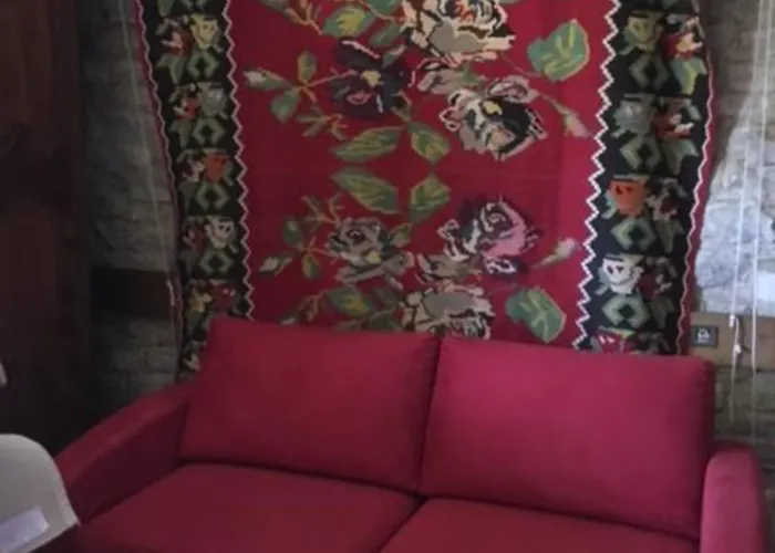 Le Moulin A Huile Bed & Breakfast Vailhourles