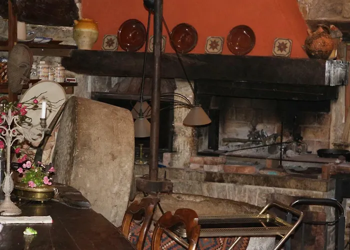 Le Moulin A Huile Bed & Breakfast